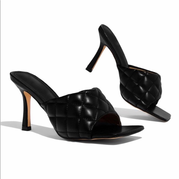 Black mule heel (NIB) - Picture 3 of 4